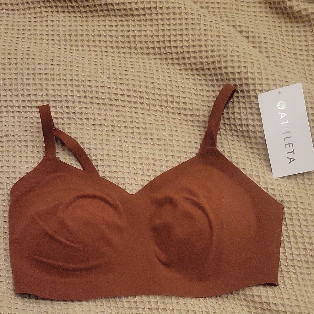 Athleta Brown Wireless Seamless Bra. Medium D-DD cup
